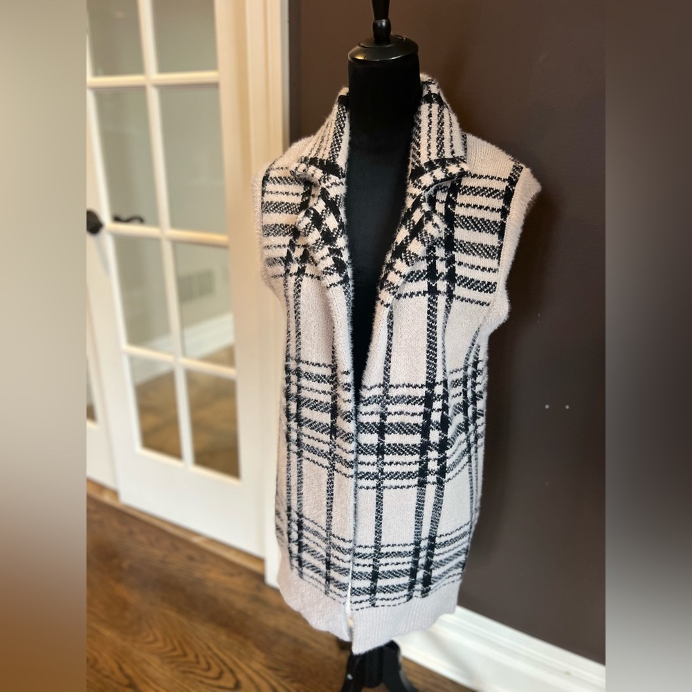 Women’s Sweater Vest